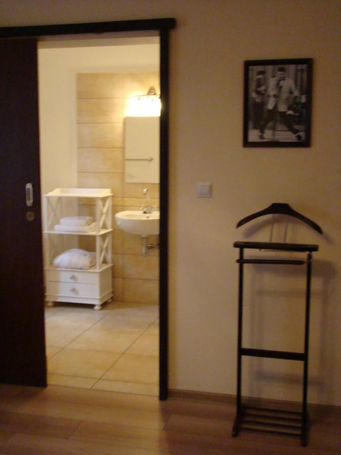 Bed and Breakfast Bobrowa Dolina Ryn  Exterior foto